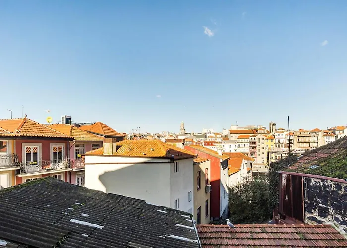 Vintage Vibes Near Porto\'S Old Town
